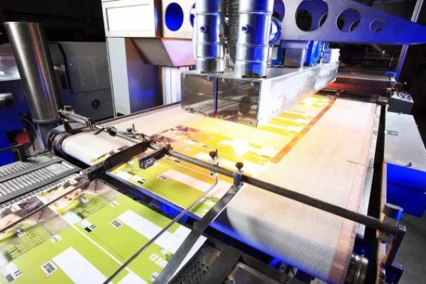 UV lamp for adhesive curing B2B